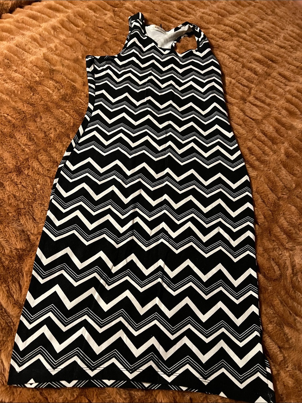 Liberty Love Black and White Zigzag Midi Dress